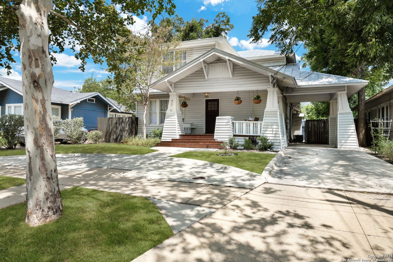 617 E Park Ave, San Antonio, TX 78212 Main Photo