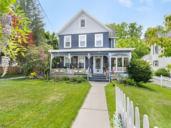 16 Sycamore St, Sussex, NJ 07461