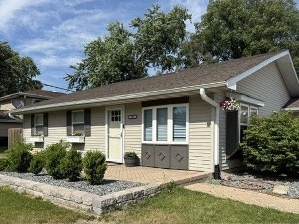 934 OGDEN Road , New Lenox, IL 60451