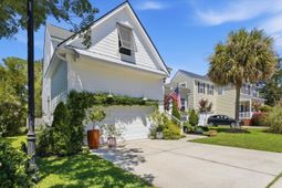3148 Sonja Way photo 4