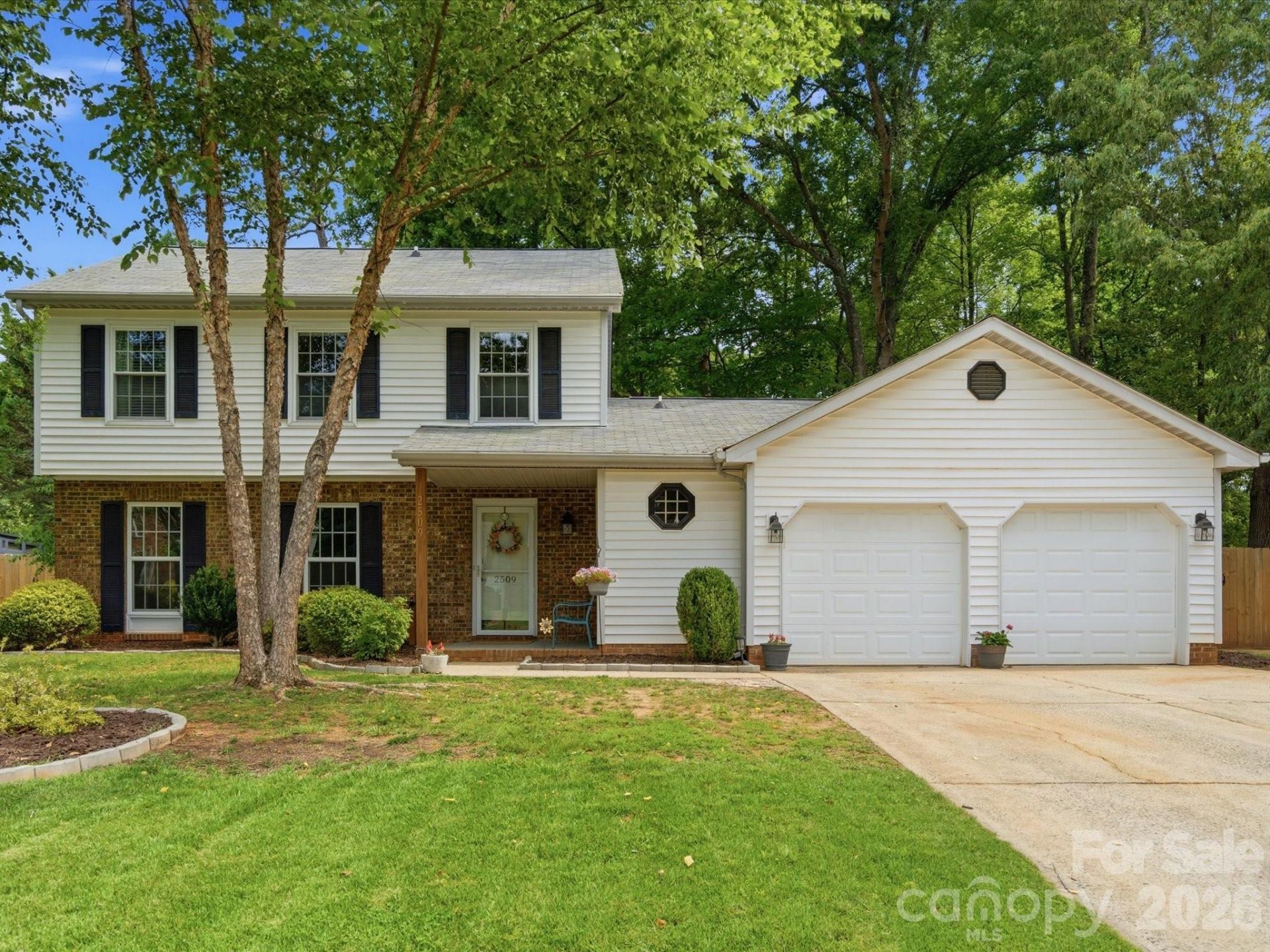 2509 Jaywick Lane, Matthews, NC 28105 Main Photo