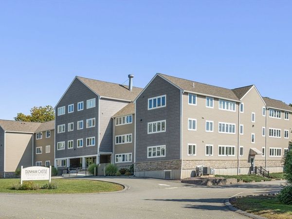 38 Dunham Rd, Unit 204, Beverly, MA 01915