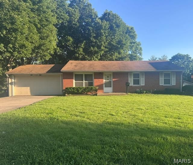 10128 Isabelle Place, Saint Ann, MO 63074 Main Photo