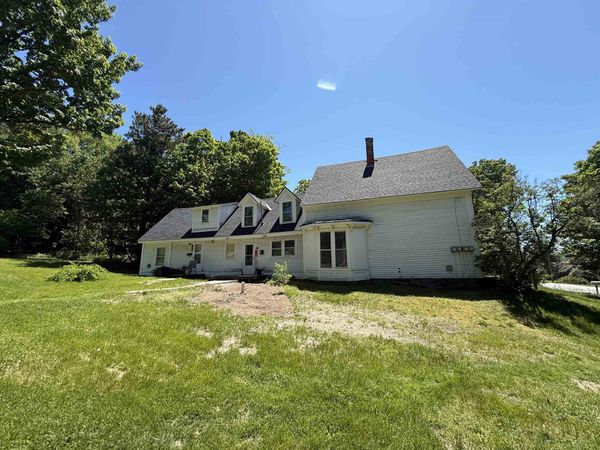 170 South Main Street, Newport, NH 03773