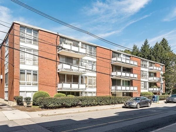 50 Park St, Unit 21, Brookline, MA 02446