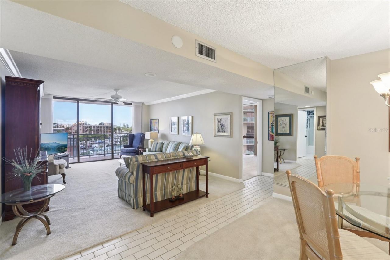 1 Key Capri, Unit 302E, Treasure Island, FL 33706 Photo