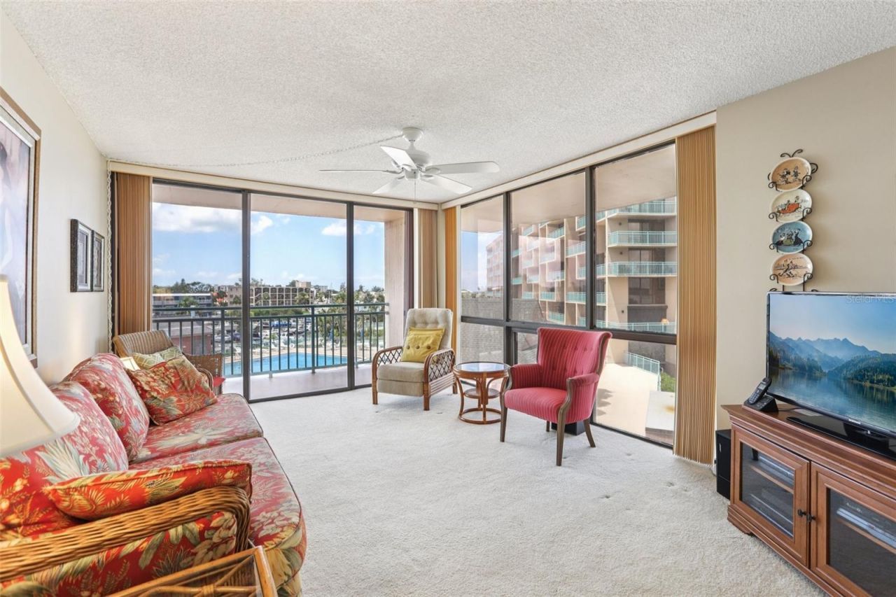 1 Key Capri, Unit 302E, Treasure Island, FL 33706 Photo