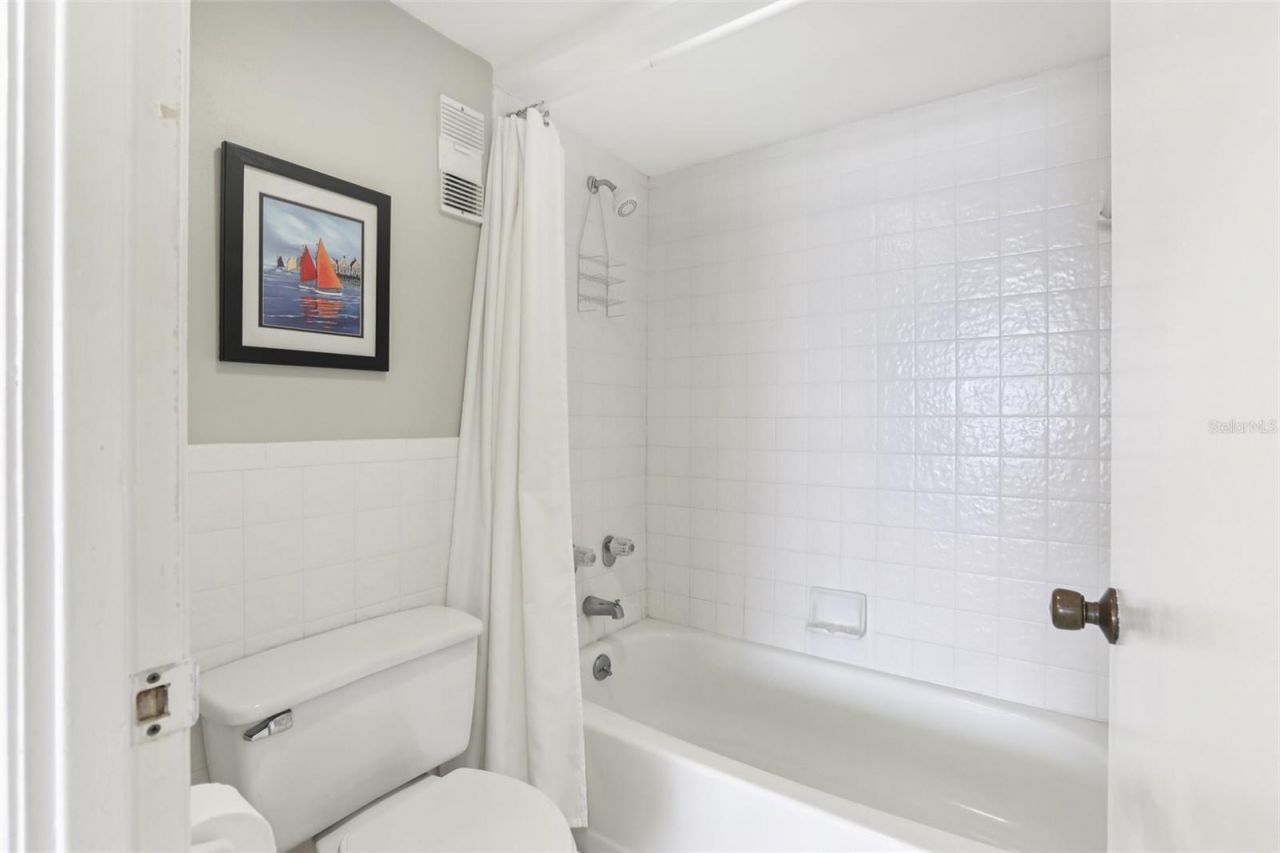 1 Key Capri, Unit 302E, Treasure Island, FL 33706 Photo