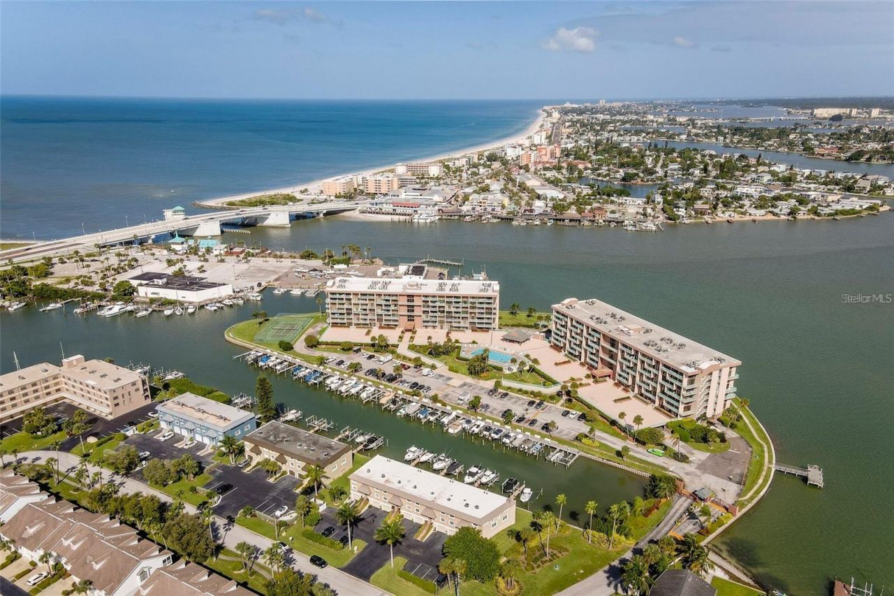 1 Key Capri, Unit 302E, Treasure Island, FL 33706 Photo