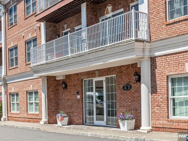 1302 Rio Vista Lane, NORTHVALE, NJ 07647