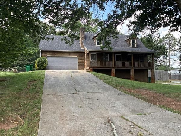 667 King Road , Stone Mountain, GA 30088