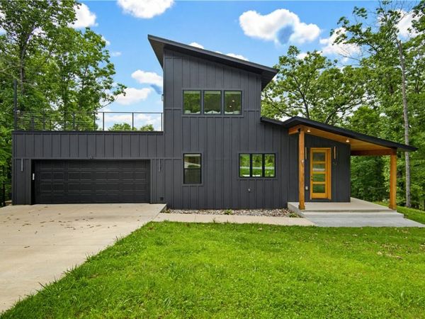 52 Chatburn Drive , Bella Vista, AR 72715