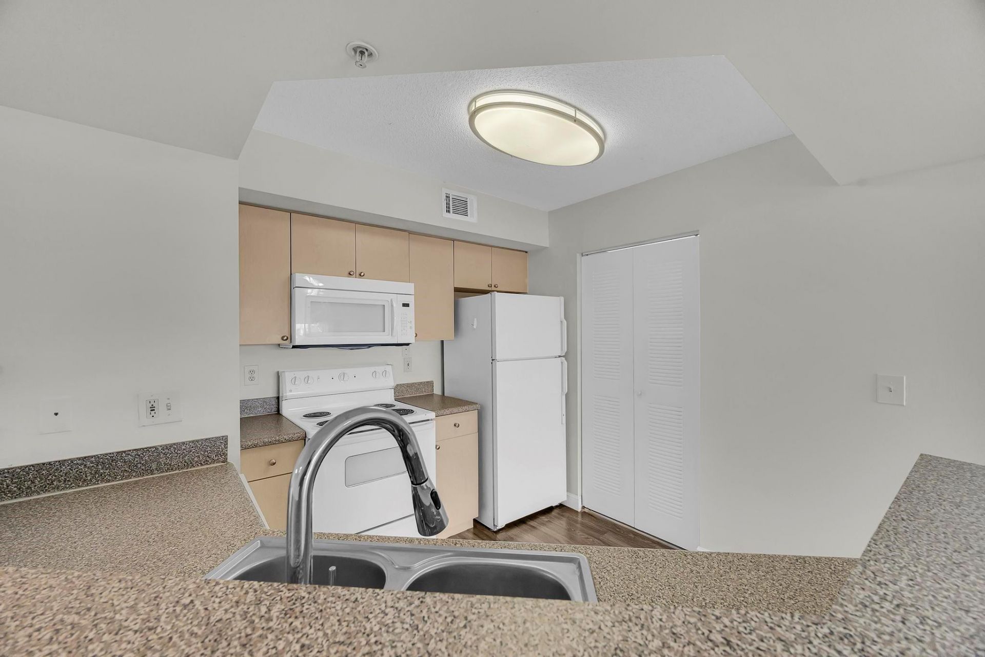 3655 NW Adriatic Lane, Unit 307, Jensen Beach, FL 34957 Photo