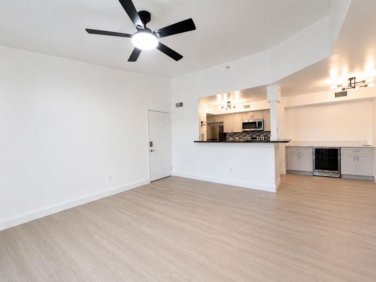 117 Yacht Club Way, Unit 307, Hypoluxo, FL 33462 Photo