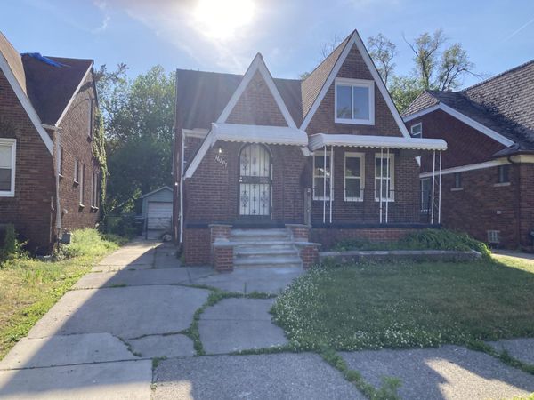 16207 Lesure Street, Detroit, MI 48235
