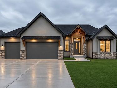 2615 NE 91st Place, Kansas City, MO 64156