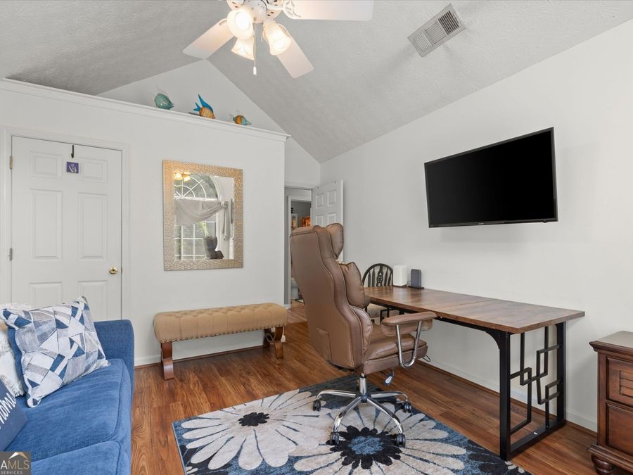 Property Image 32