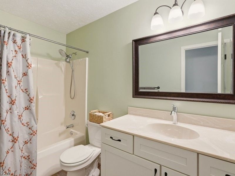 17357 Andras Drive, Walton Hills, OH 44146 Photo 33