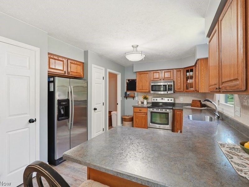 17357 Andras Drive, Walton Hills, OH 44146 Photo 8