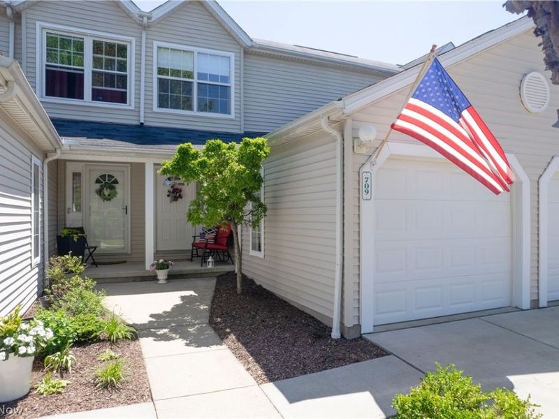 709 Gold Leaf Court, Streetsboro, OH 44241 Photo 1