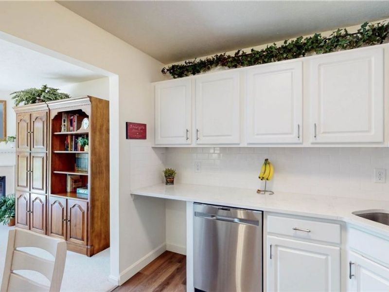 709 Gold Leaf Court, Streetsboro, OH 44241 Photo 9
