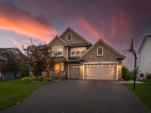721 Juniper Avenue N, Lake Elmo, MN 55042
