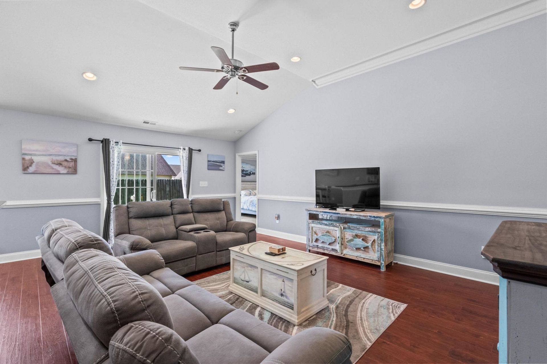 405 Bristlecone St.  Photo 10