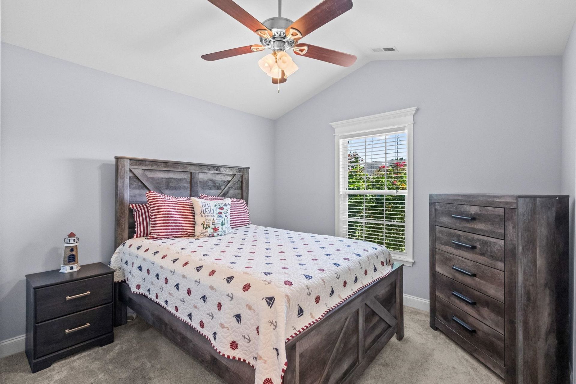 405 Bristlecone St. Photo 33