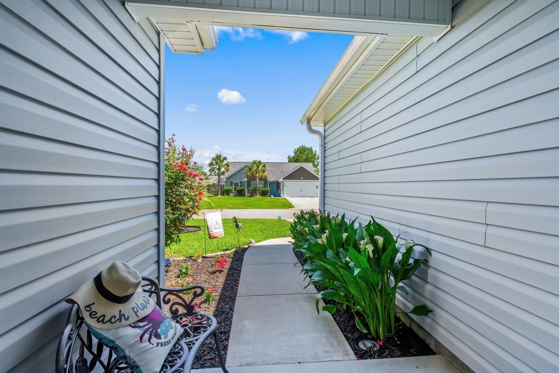 405 Bristlecone St.  Photo 4