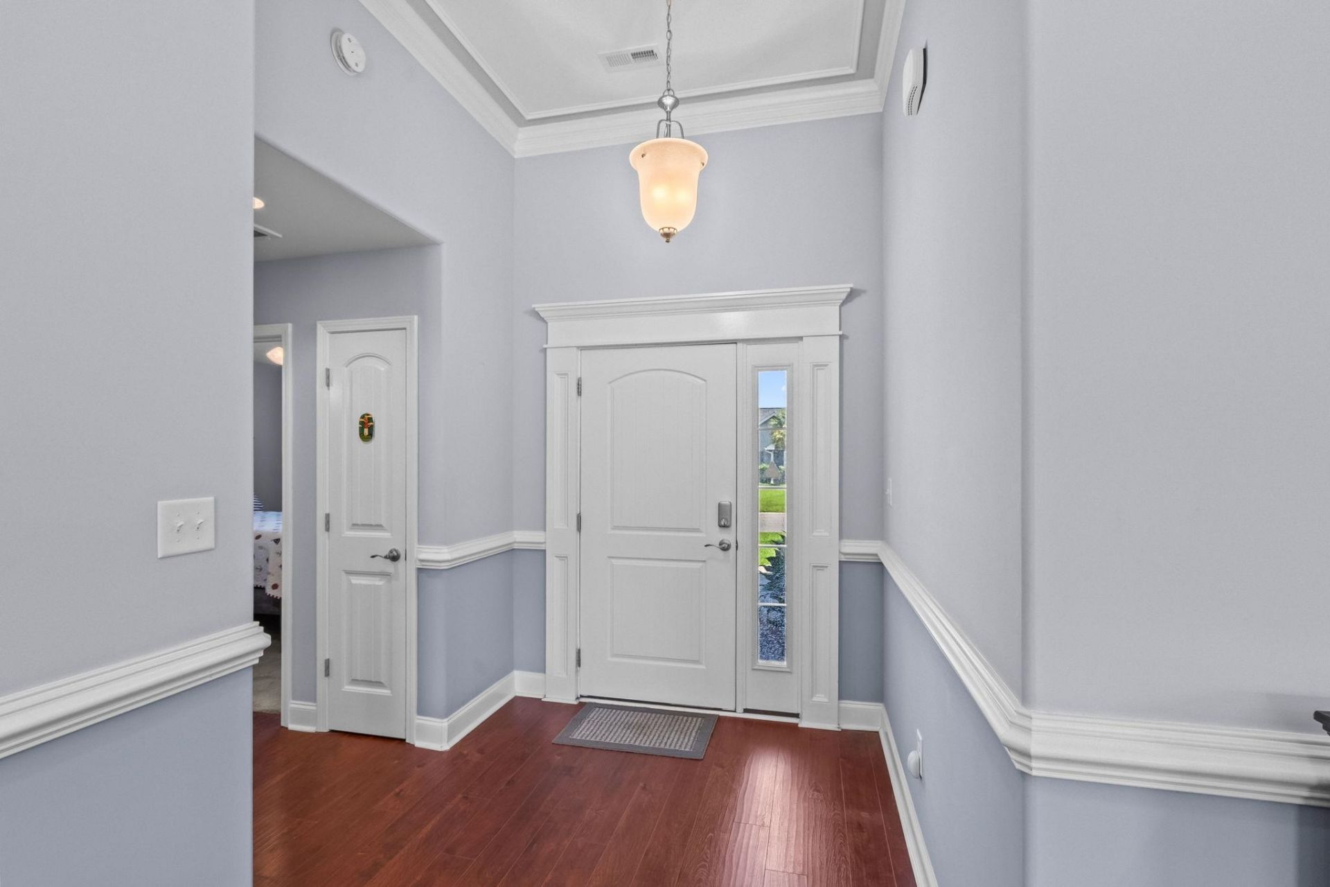 405 Bristlecone St.  Photo 6
