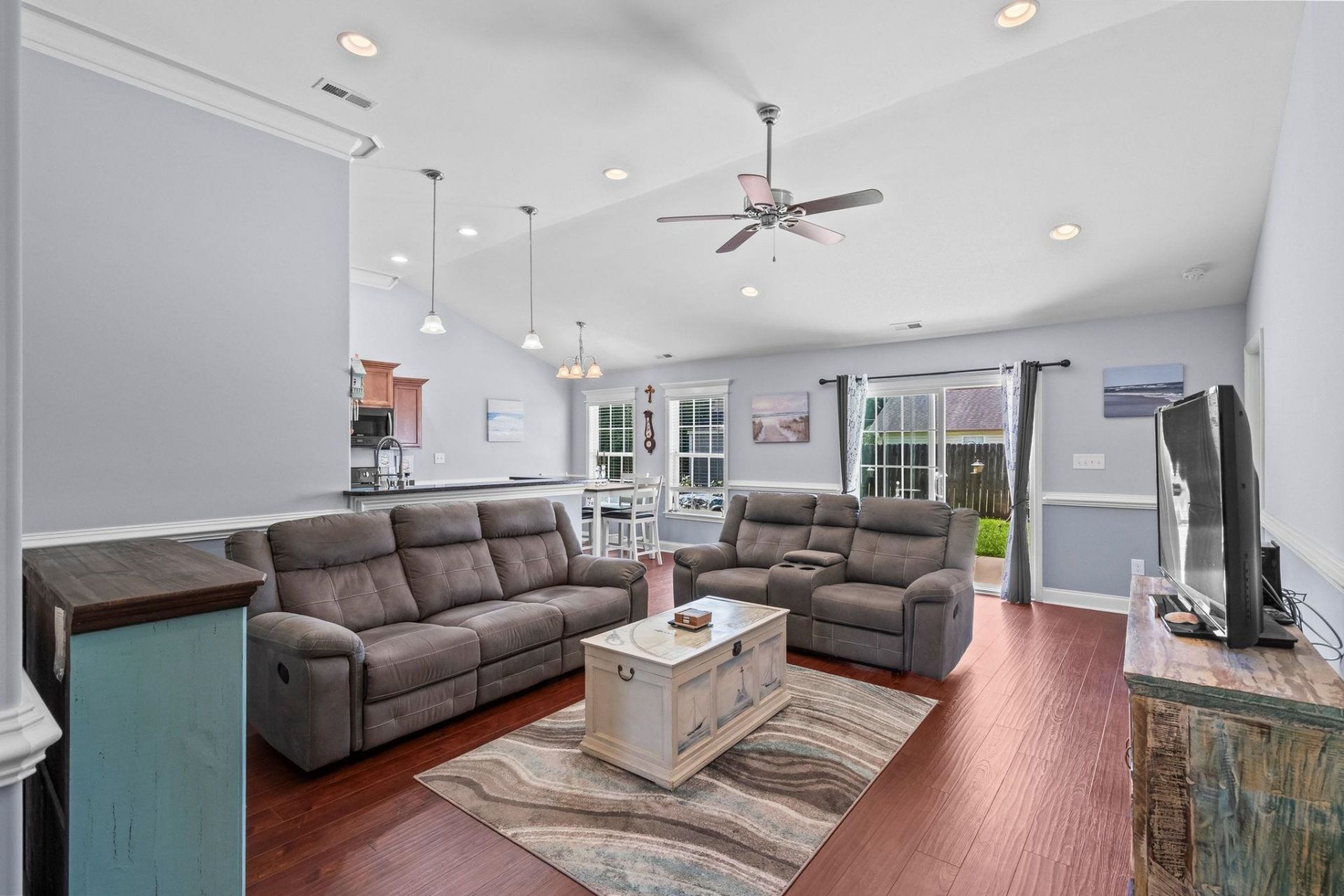 405 Bristlecone St. Photo 9