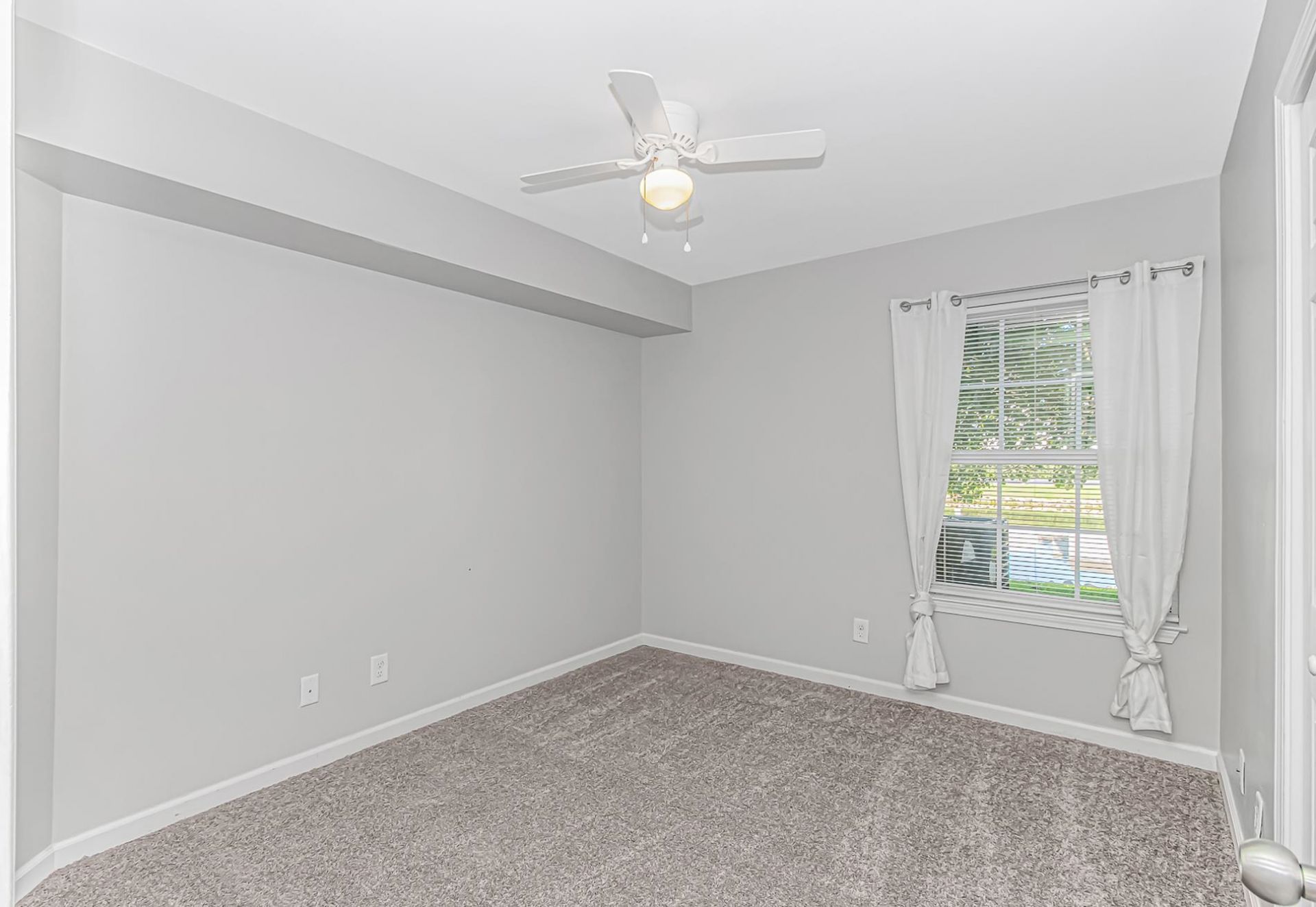 2258 Clearwater Dr. Photo 10