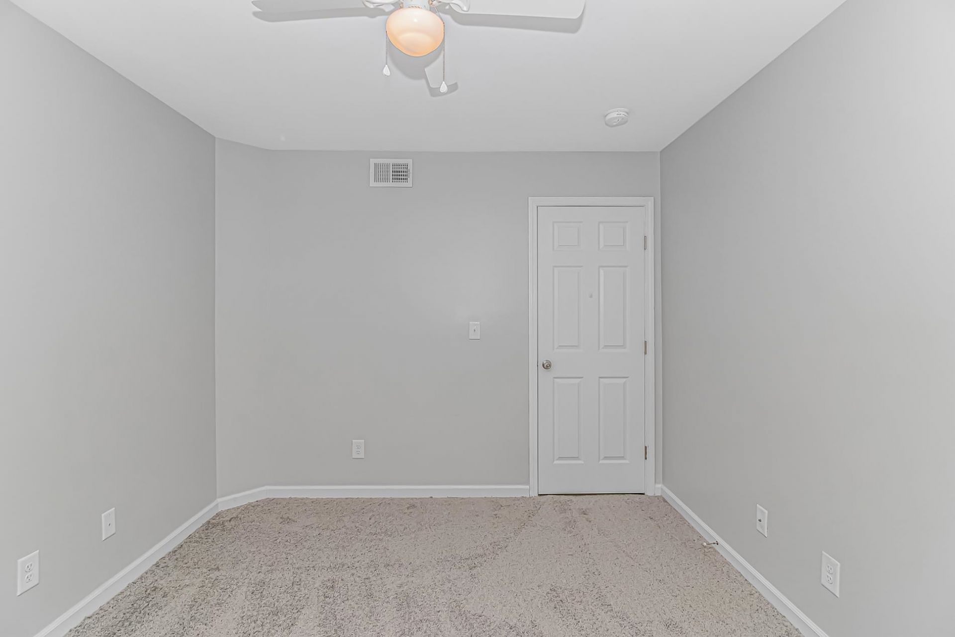 2258 Clearwater Dr. Photo 15
