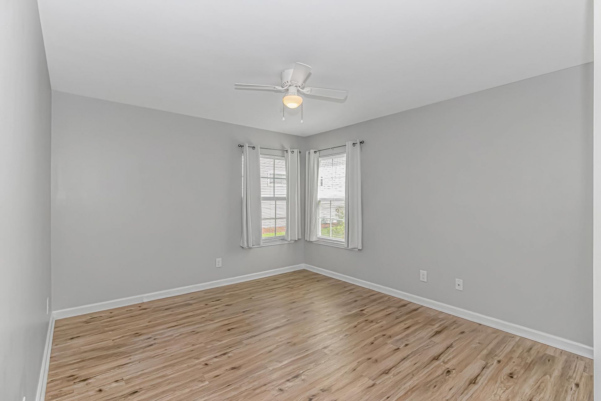 2258 Clearwater Dr.  Photo 17
