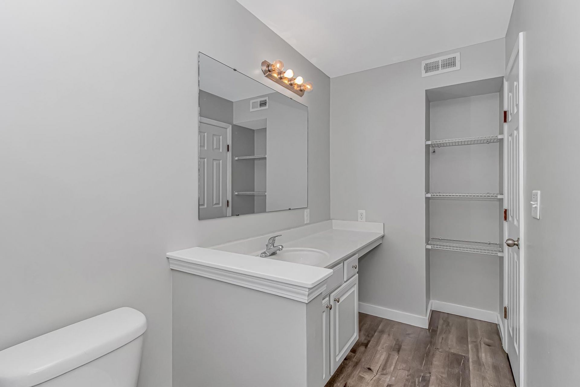 2258 Clearwater Dr.  Photo 21
