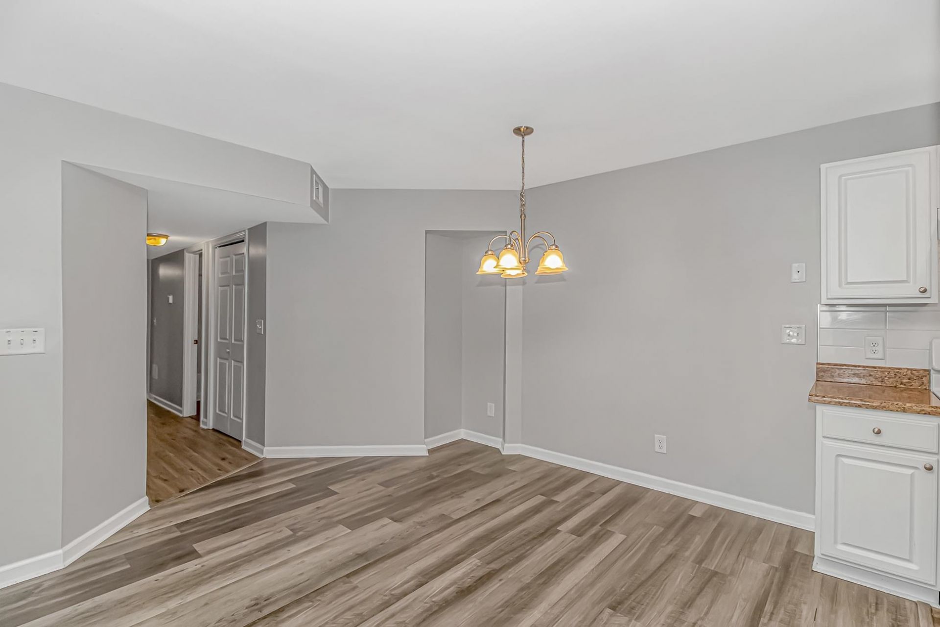 2258 Clearwater Dr. Photo 9