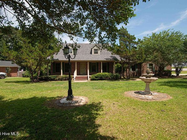 1020 Holly Creek Boulevard , Williamston, NC 27892