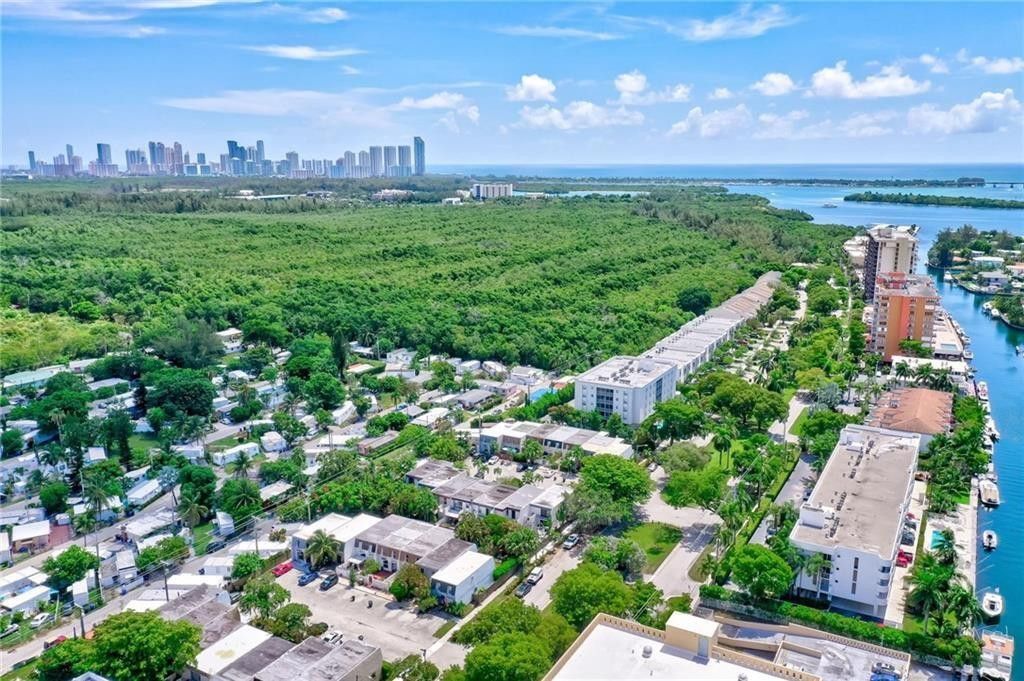 2350 NE 135th Street, Unit 1212, North Miami, FL 33181 Photo