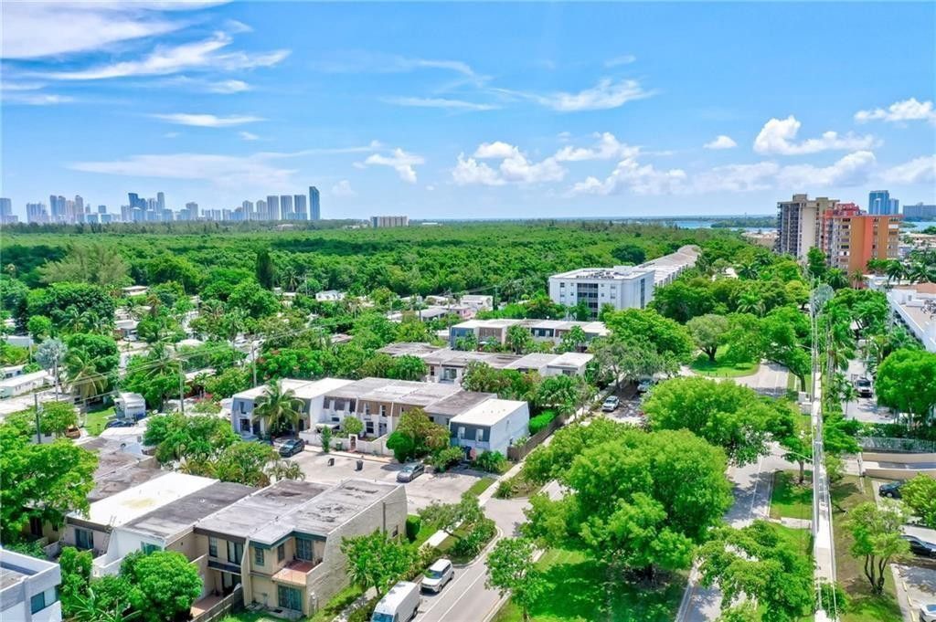 2350 NE 135th Street, Unit 1212, North Miami, FL 33181 Photo