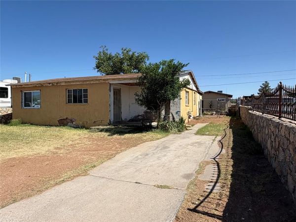 5633 Manila Drive , El Paso, TX 79924
