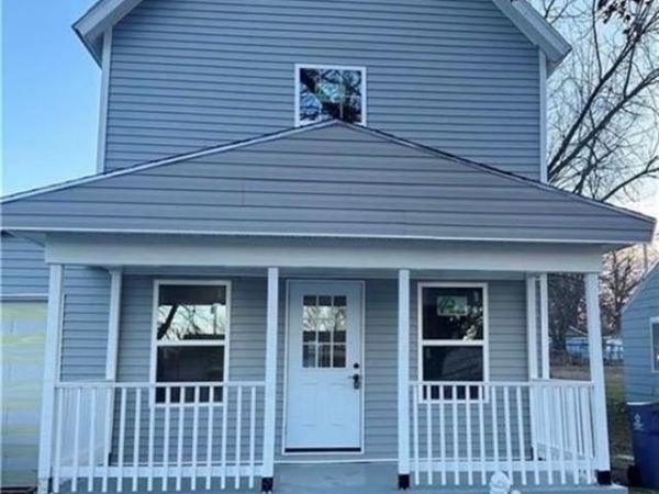 1003 W 1st Street, Coffeyville, KS 67337