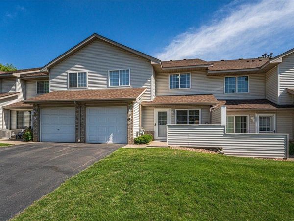2775 W Ranchview Lane N, Unit 4, Plymouth, MN 55447