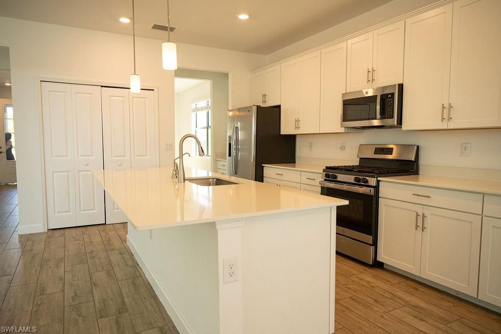 20100 Napa Loop, Estero, FL 33928 Photo