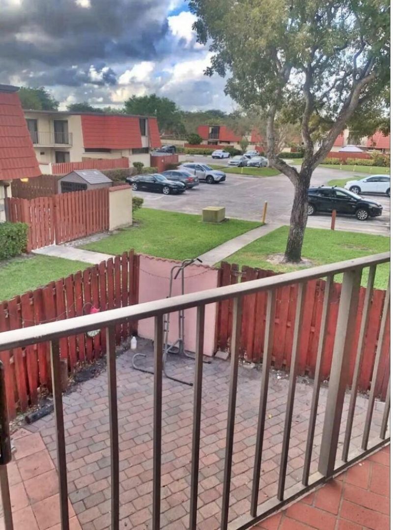 3915 Victoria Drive Ne, West Palm Beach, FL 33406 Photo
