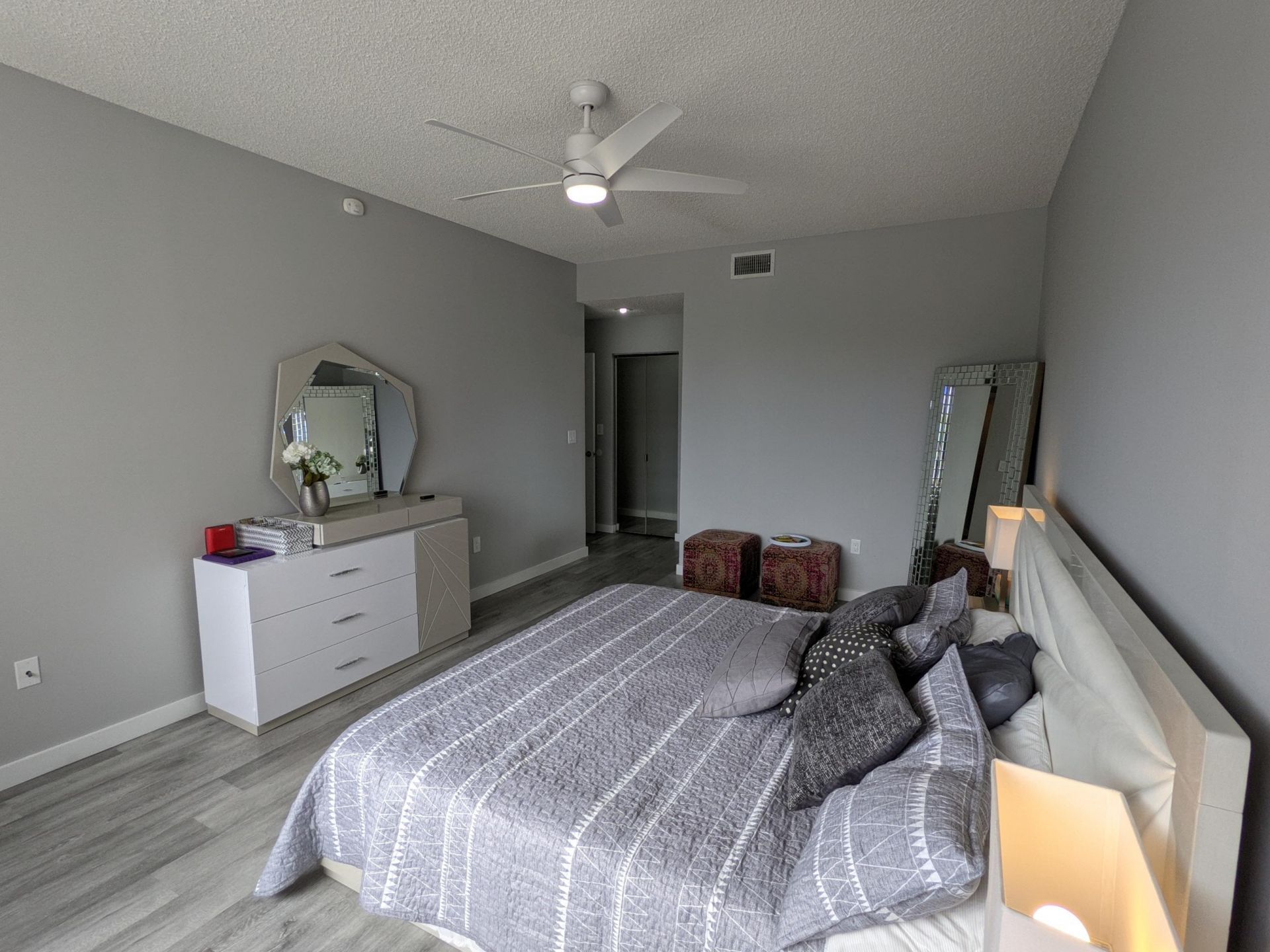 105 Half Moon Circle, Unit F2, Hypoluxo, FL 33462 Photo