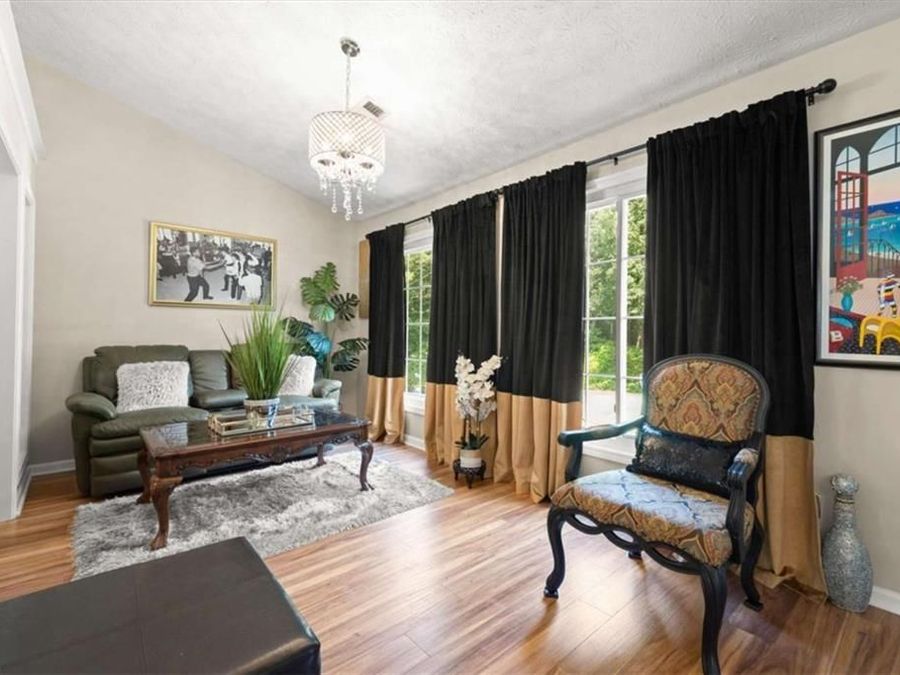 Property Image 25