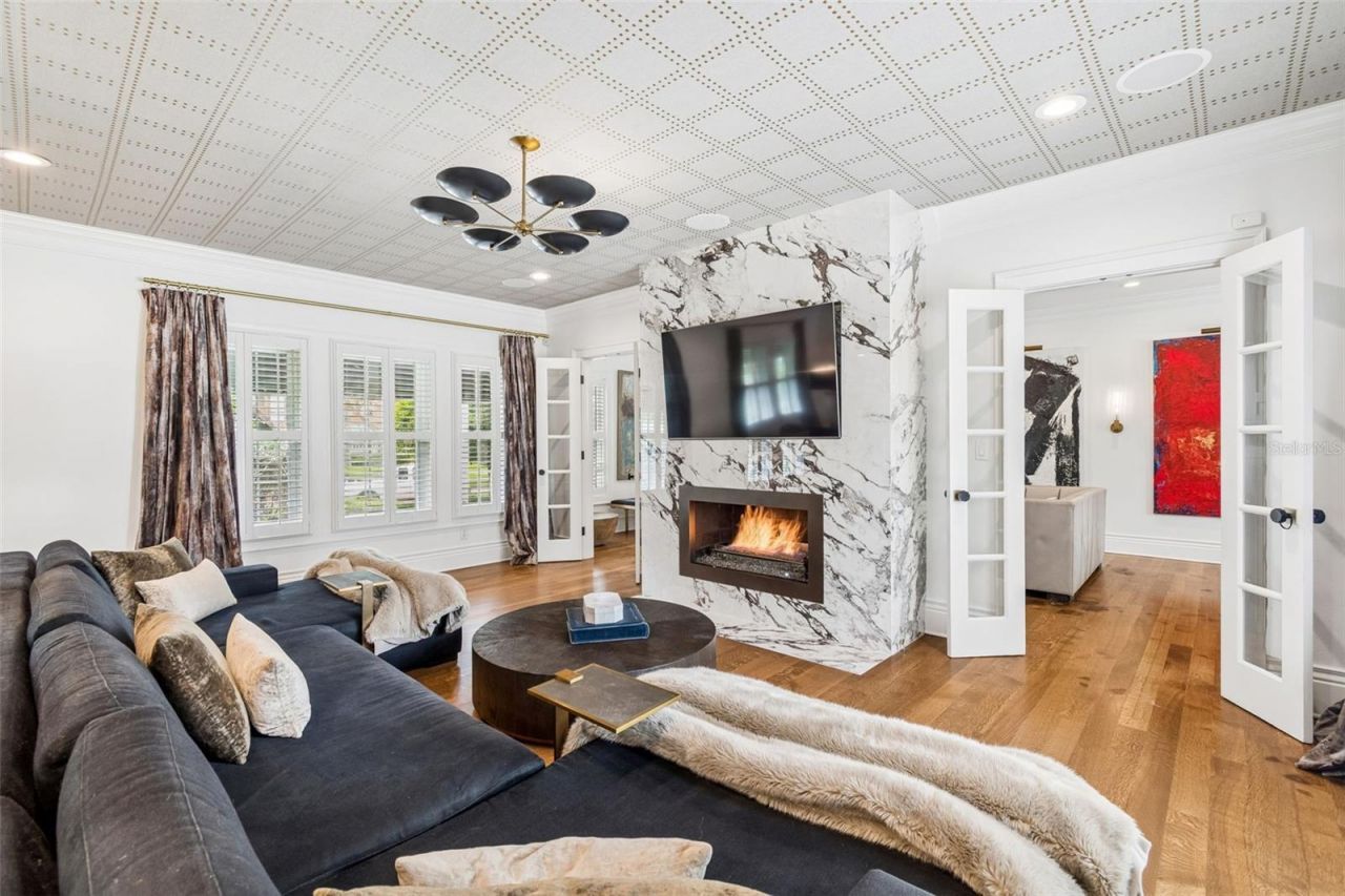 3313 W Mullen Avenue, Tampa, FL 33609 Photo