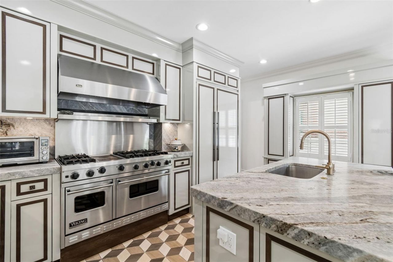 3313 W Mullen Avenue, Tampa, FL 33609 Photo