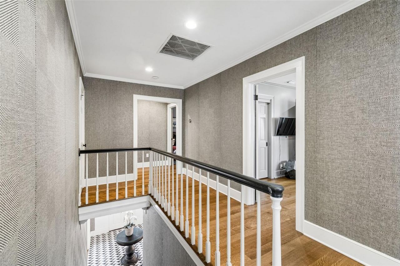 3313 W Mullen Avenue, Tampa, FL 33609 Photo