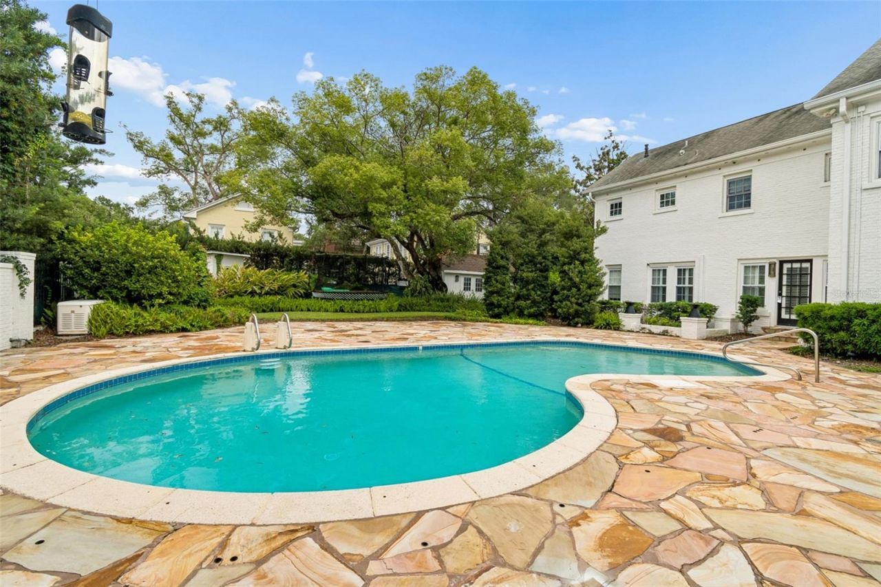 3313 W Mullen Avenue, Tampa, FL 33609 Photo